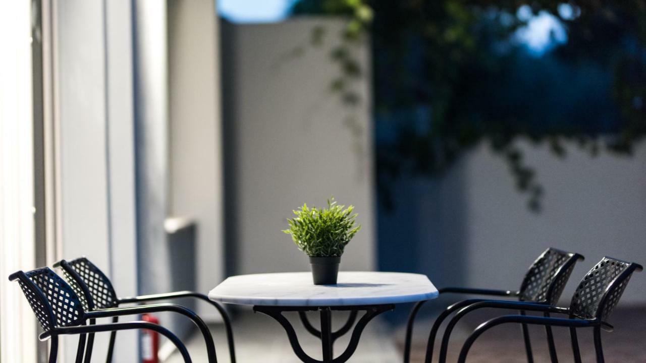 Oinoelia Luxury Suites & Residence 포토스 외부 사진
