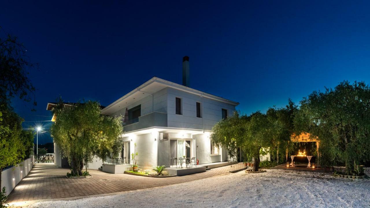 Oinoelia Luxury Suites & Residence 포토스 외부 사진